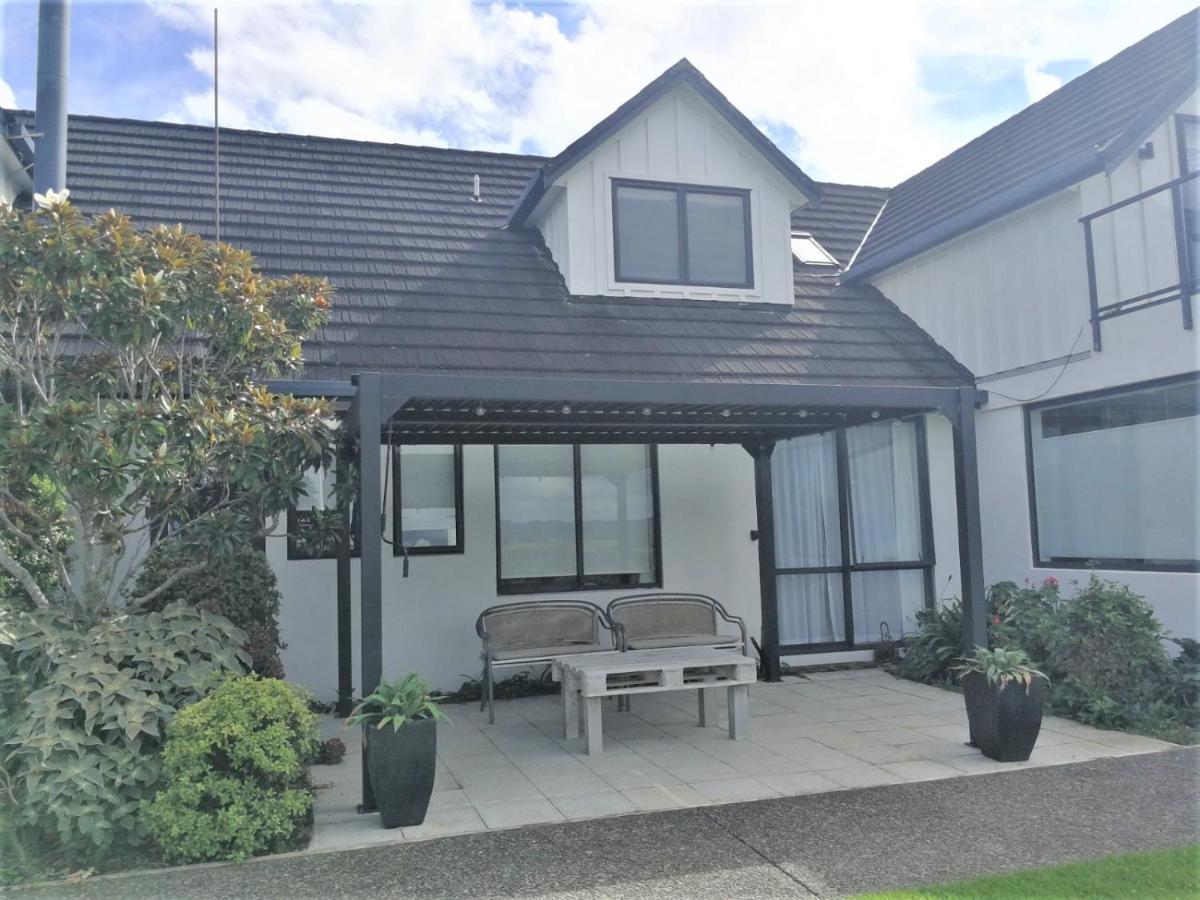 Kaka Lodge At Kotare House Tawharanui Exterior photo