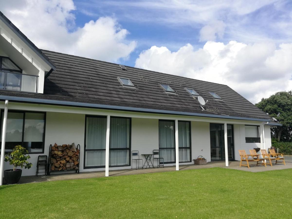 Kaka Lodge At Kotare House Tawharanui Exterior photo